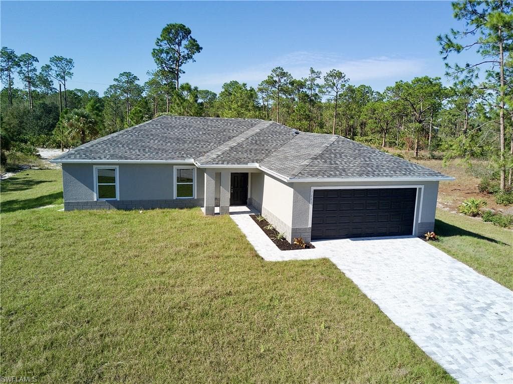 1663 Poinsettia AVE LEHIGH ACRES, FL 33972