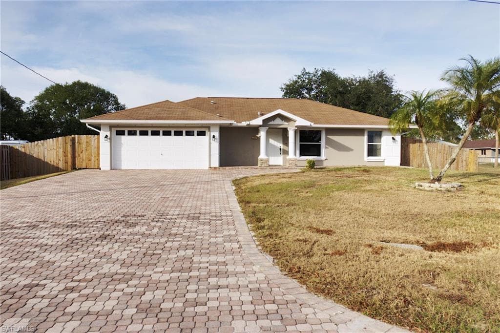 5208 Bywood ST LEHIGH ACRES, FL 33971