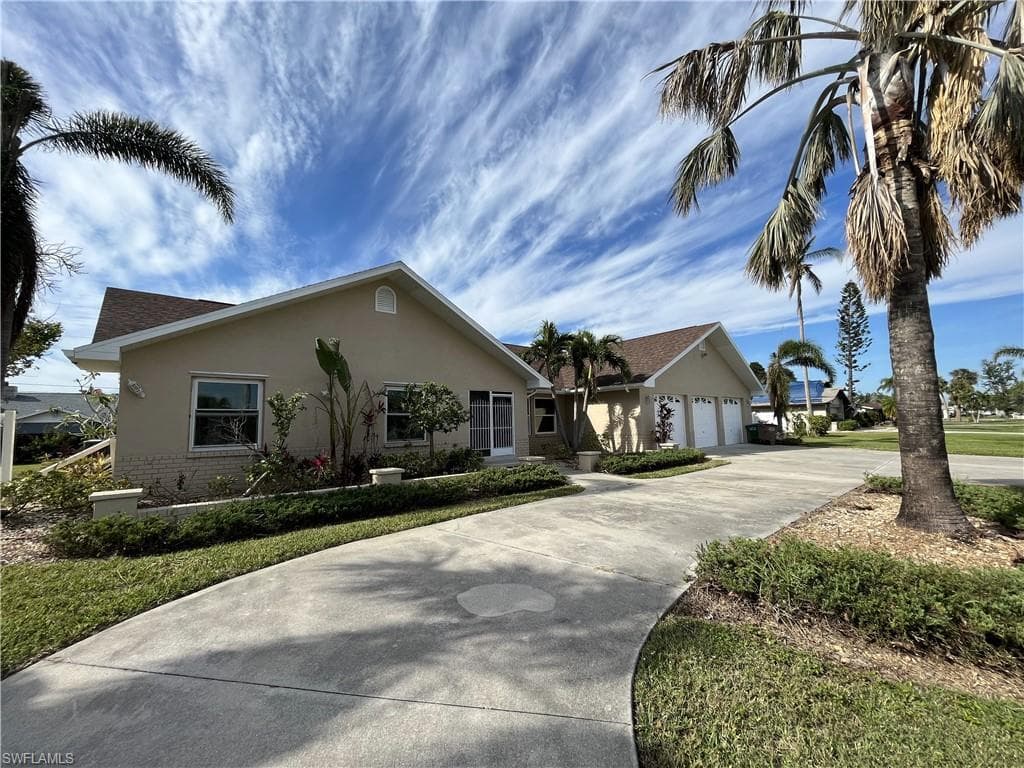 3724 SE 4th AVE CAPE CORAL, FL 33904