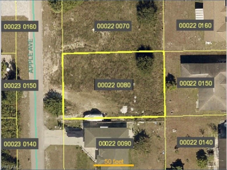 906 Apple AVE LEHIGH ACRES, FL 33971