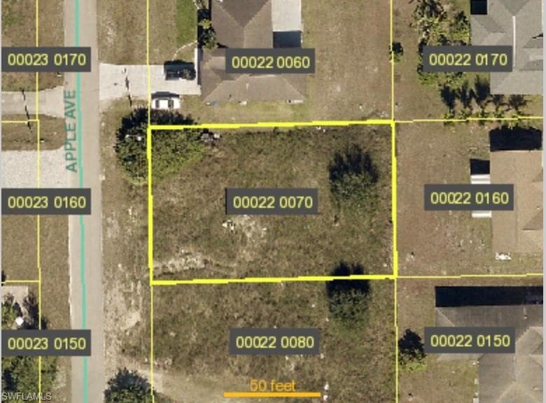 908 Apple AVE LEHIGH ACRES, FL 33971