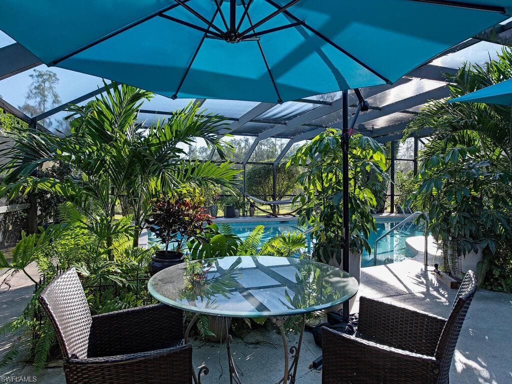 6640 SANDALWOOD LN NAPLES, FL 34109
