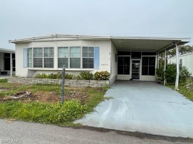 14727 Patrick Henry RD NORTH FORT MYERS, FL 33917