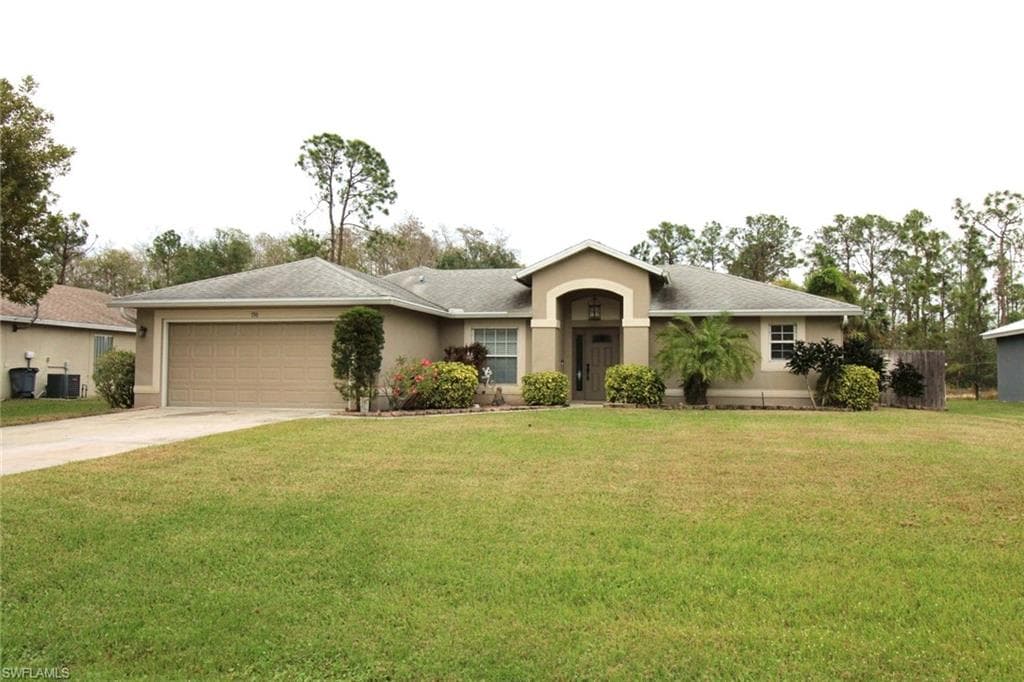 150 Ridgemont DR LEHIGH ACRES, FL 33972