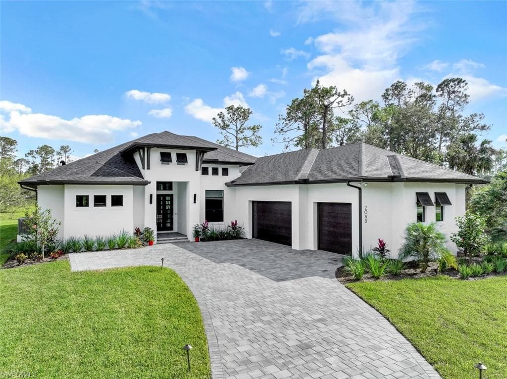 2088 Oakes BLVD NAPLES, FL 34119