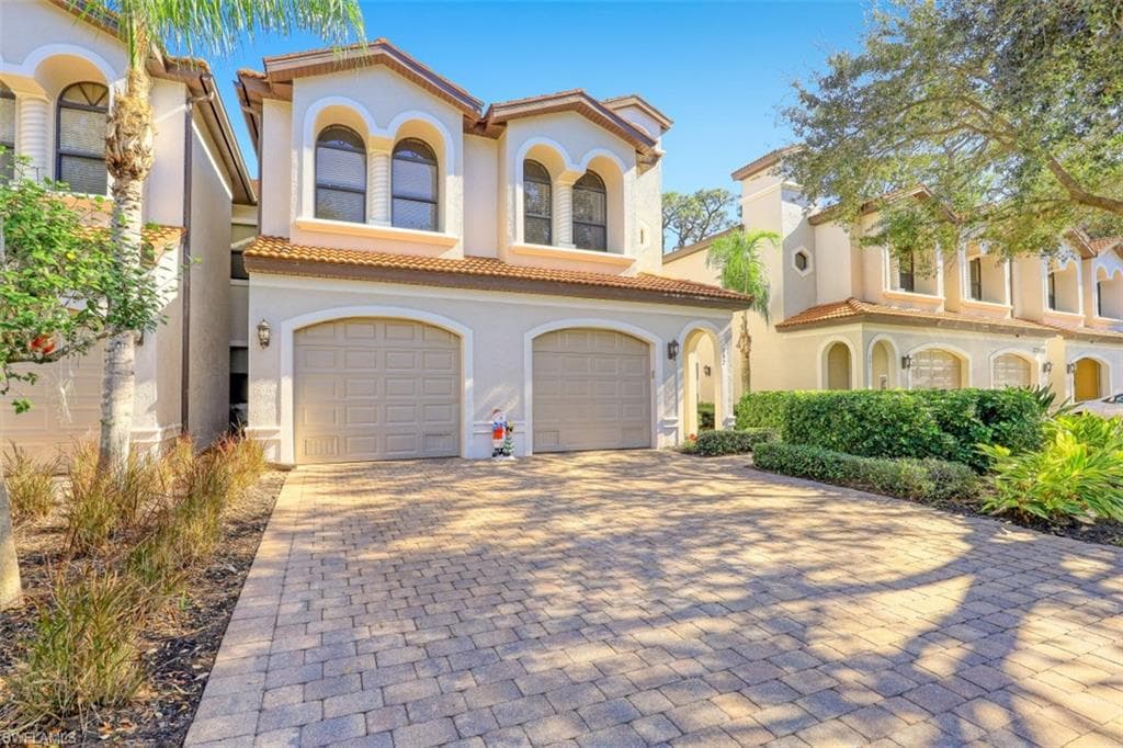 27021 Serrano WAY 202 BONITA SPRINGS, FL 34135