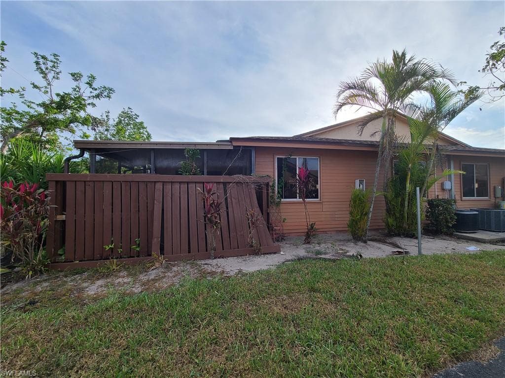 6322 Royal Woods DR FORT MYERS, FL 33908