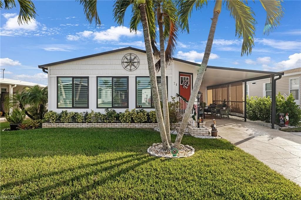 74 Atlantic WAY 74 NAPLES, FL 34104