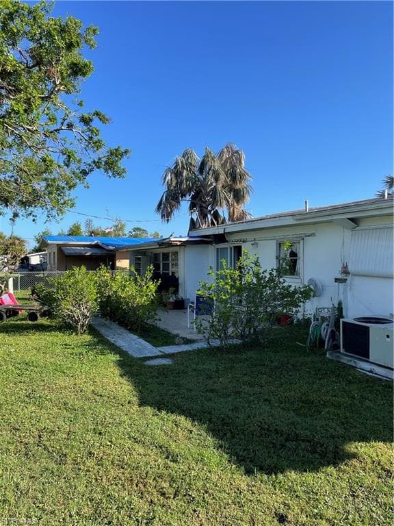 118 SW 10th TER CAPE CORAL, FL 33991
