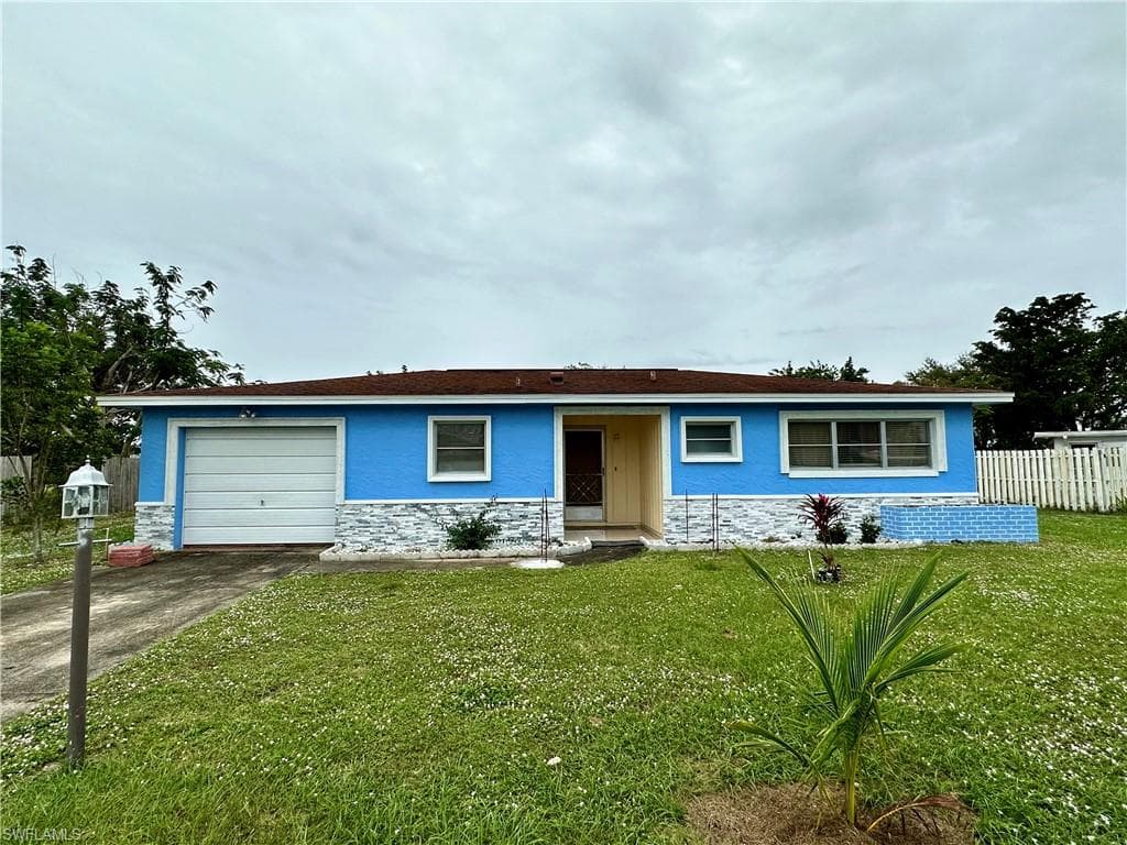 523 Pennview AVE LEHIGH ACRES, FL 33936