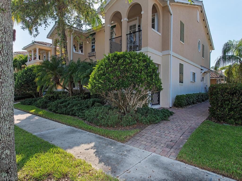 8061 Chianti LN NAPLES, FL 34114