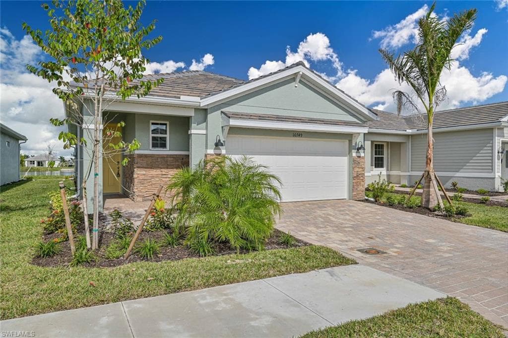 16749 Seasons Coast DR BONITA SPRINGS, FL 34135