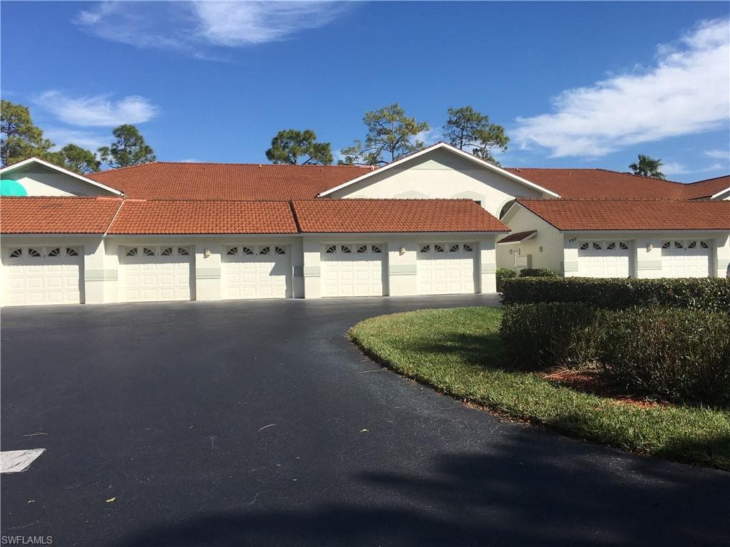 380 Gabriel CIR 5 NAPLES, FL 34104