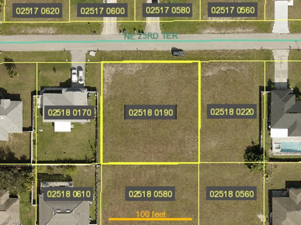 122 NE 23rd TER CAPE CORAL, FL 33909