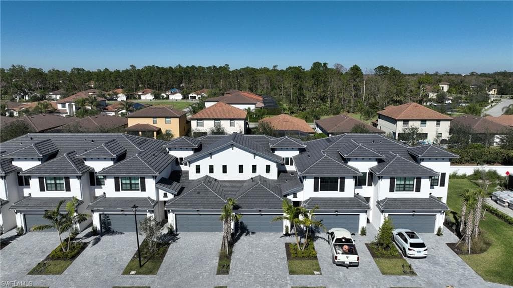 7530 Rockefeller DR NAPLES, FL 34119