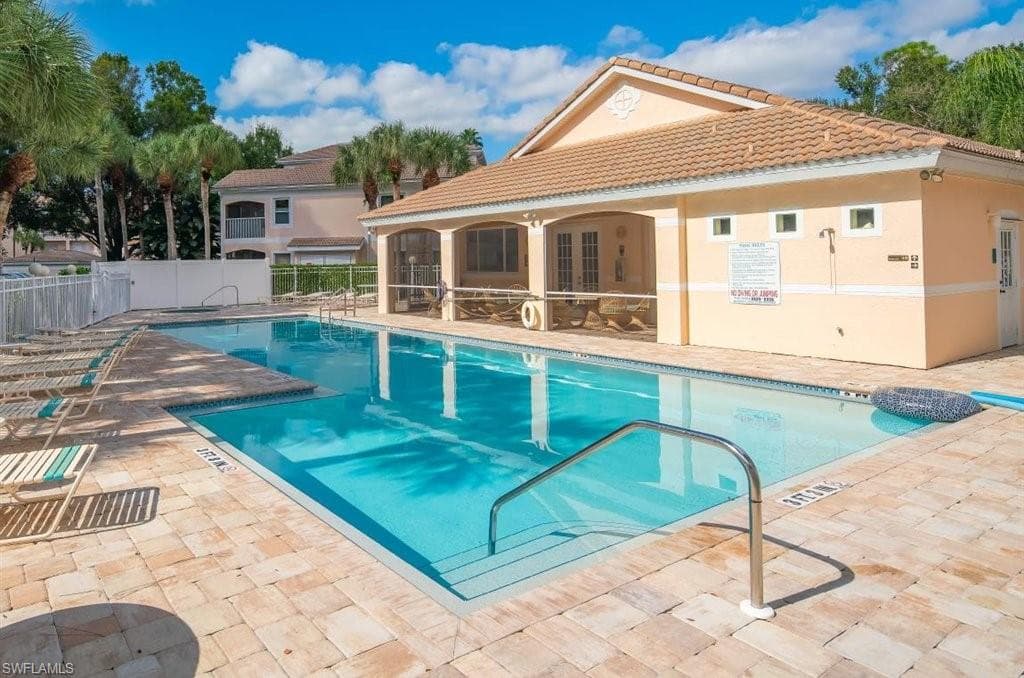1044 Woodshire LN B106 NAPLES, FL 34105