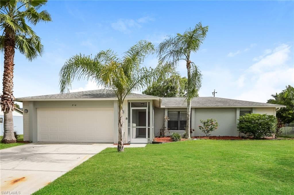 216 SE 27th TER CAPE CORAL, FL 33904