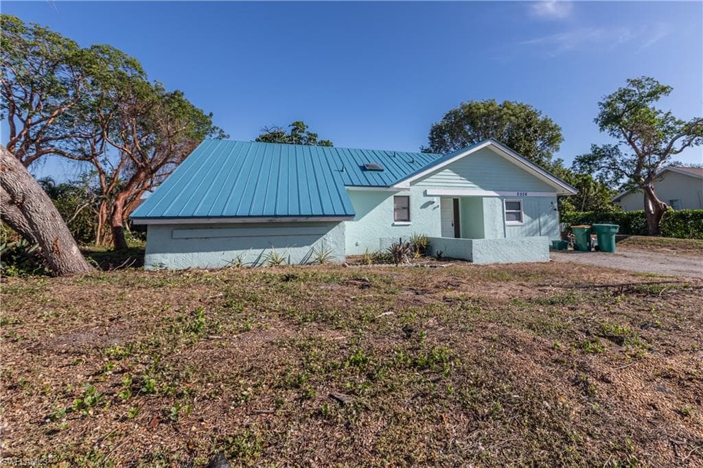 2056 Sheffield AVE MARCO ISLAND, FL 34145