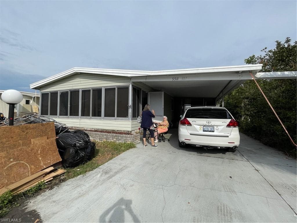 5511 Ben Franklin LN NORTH FORT MYERS, FL 33917