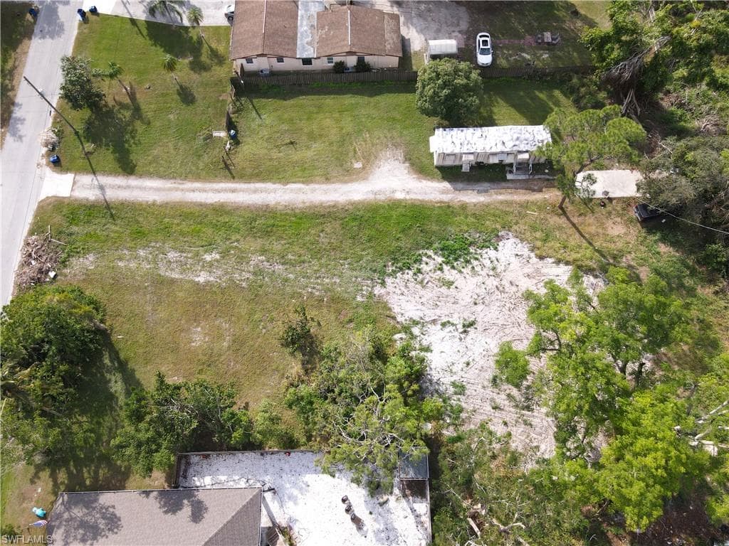 27820 Old Seaboard RD BONITA SPRINGS, FL 34135