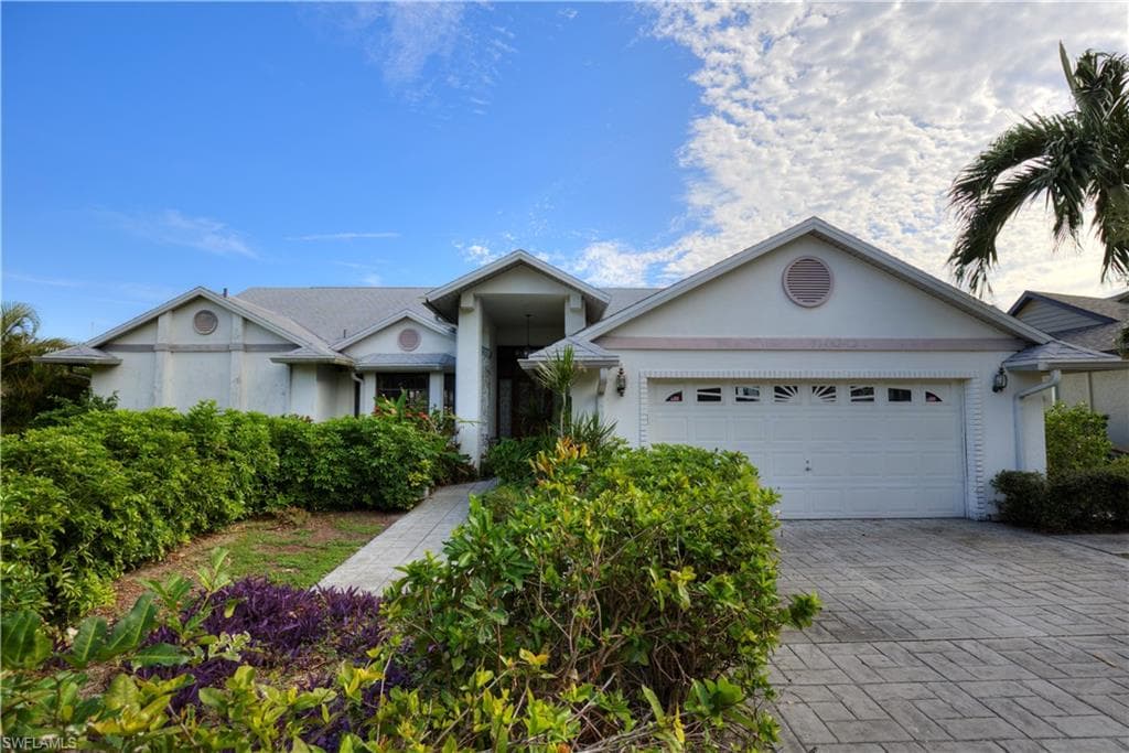5639 Delido CT CAPE CORAL, FL 33904