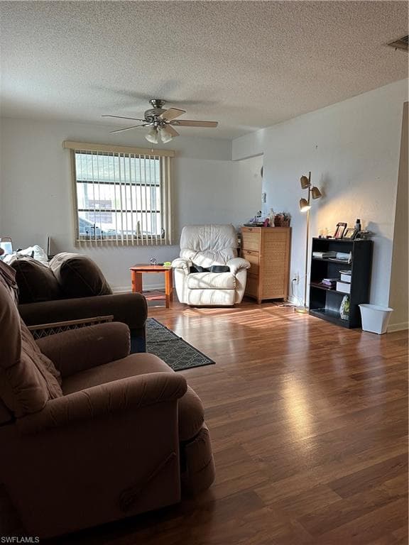 8 Pinewood BLVD LEHIGH ACRES, FL 33936