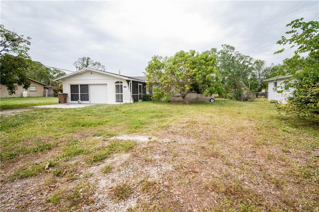 2223 Parkview DR FORT MYERS, FL 33905