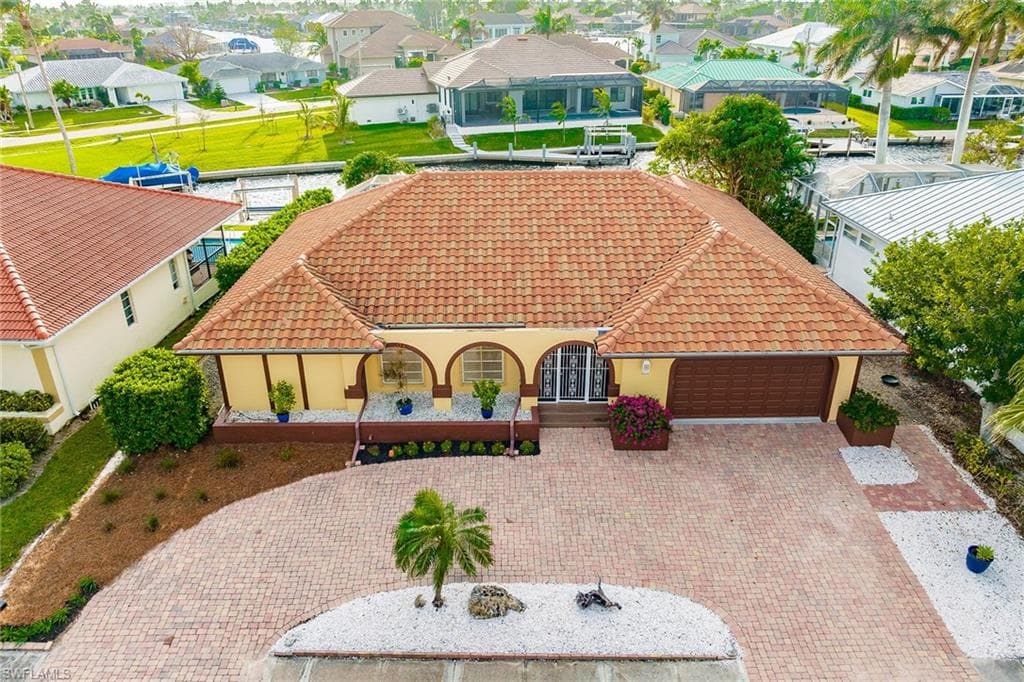 212 Seahorse CT MARCO ISLAND, FL 34145