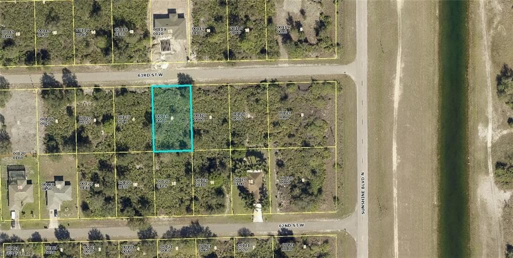 2507 63rd ST W LEHIGH ACRES, FL 33971