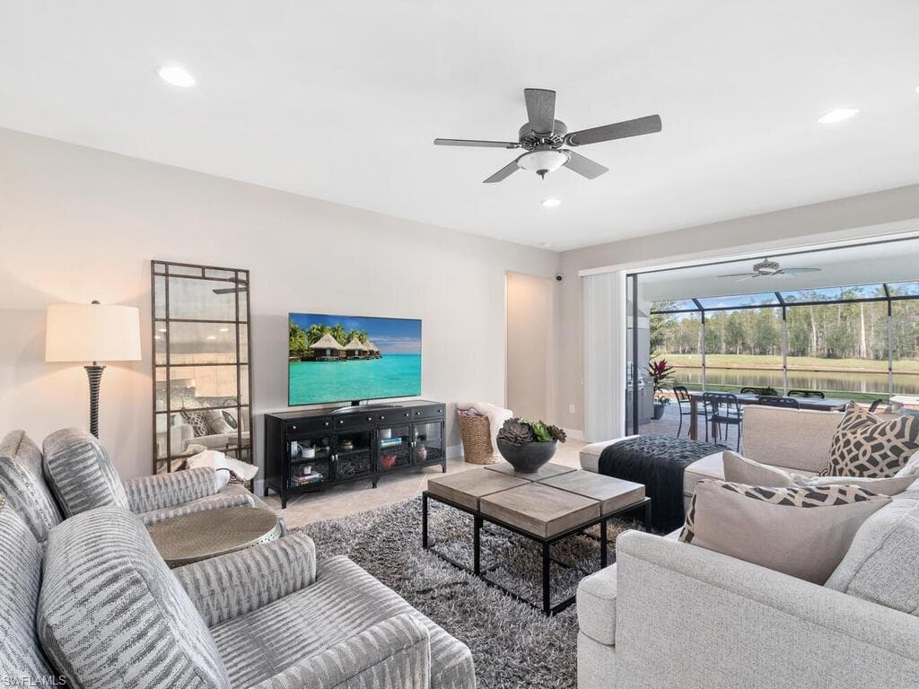 7453 Winding Cypress DR NAPLES, FL 34114