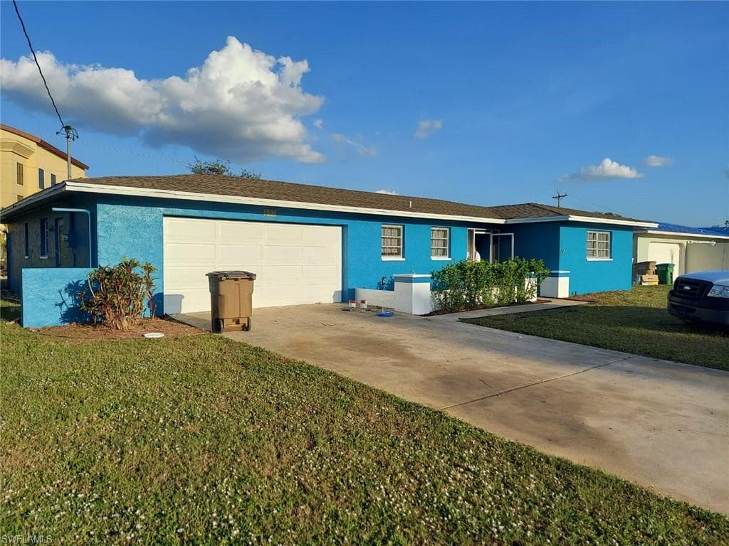 633 NE 15th CT CAPE CORAL, FL 33909