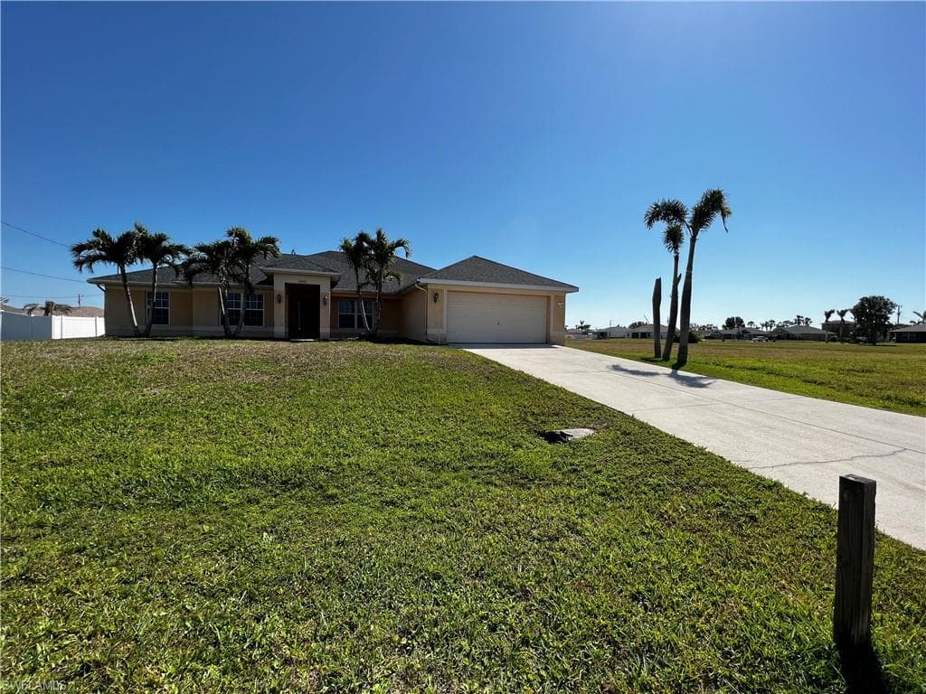 2848 2nd TER CAPE CORAL, FL 33993