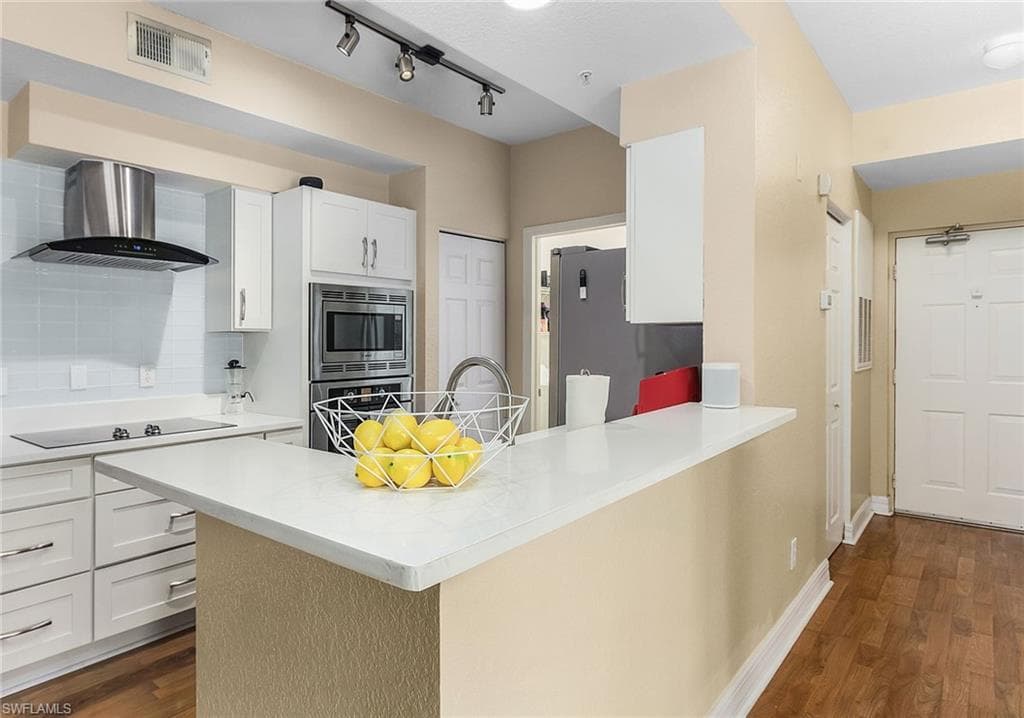 4655 Saint Croix LN 1425 NAPLES, FL 34109