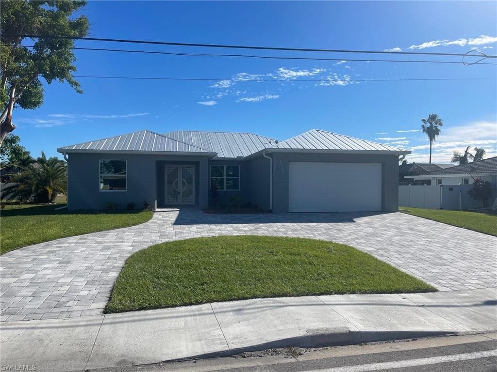 2409 Country Club BLVD CAPE CORAL, FL 33990
