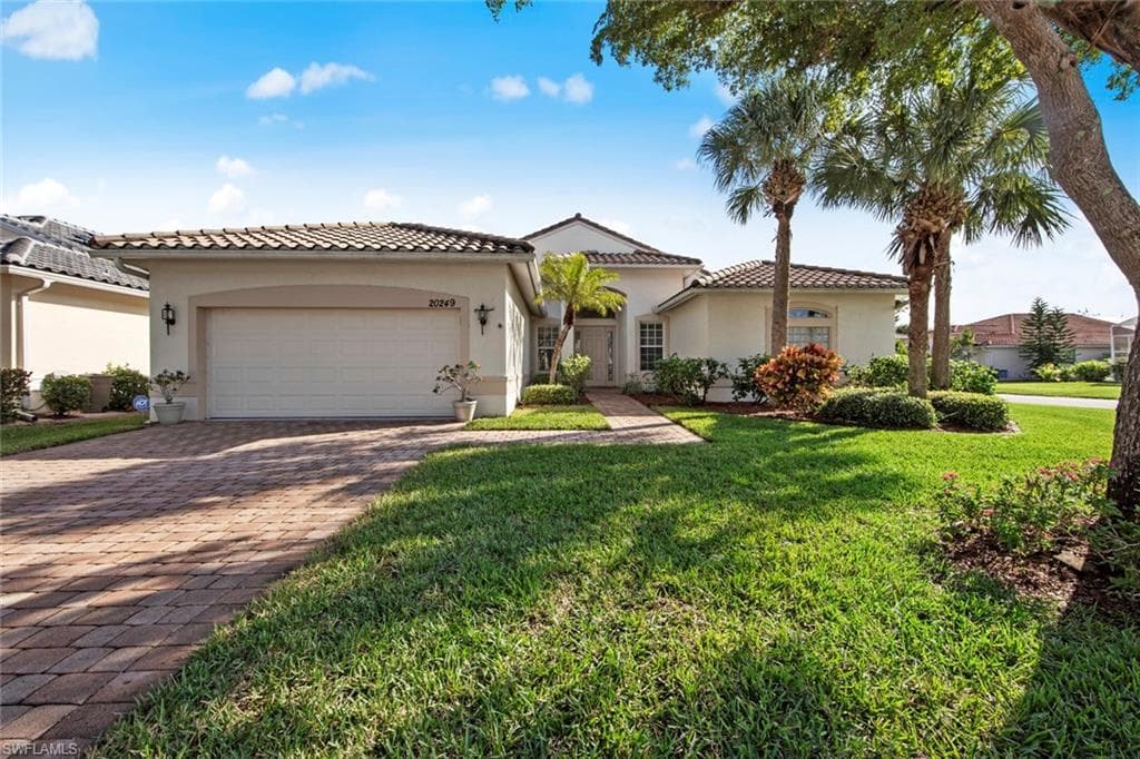 20249 Foxworth CIR ESTERO, FL 33928