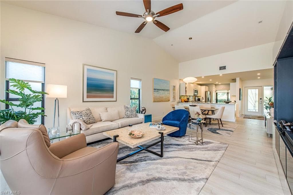 1808 Kings Lake BLVD 5-205 NAPLES, FL 34112