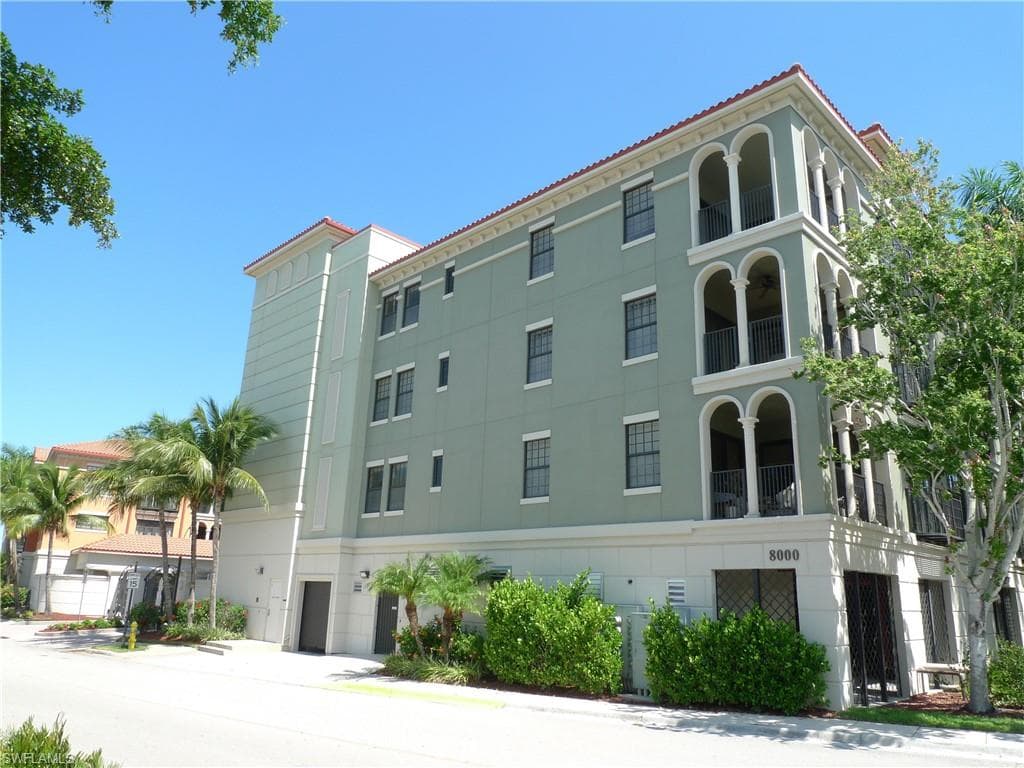 8000 VIA SARDINIA WAY 5205 ESTERO, FL 33928