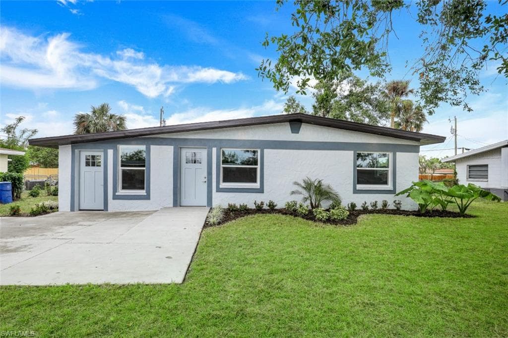 1179 Biscayne DR CAPE CORAL, FL 33909