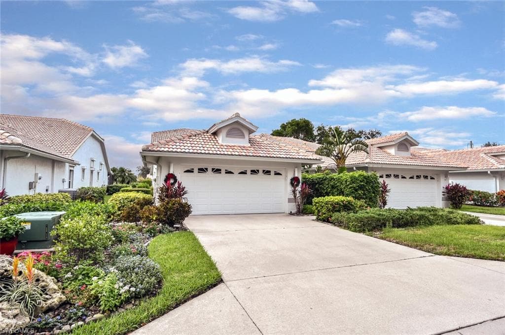 2238 Stacil CIR 33 NAPLES, FL 34109