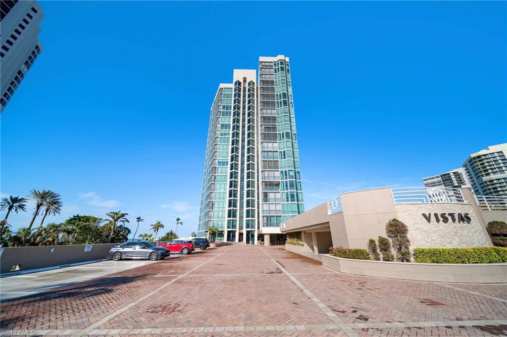 4651 Gulf Shore BLVD N 405 NAPLES, FL 34103
