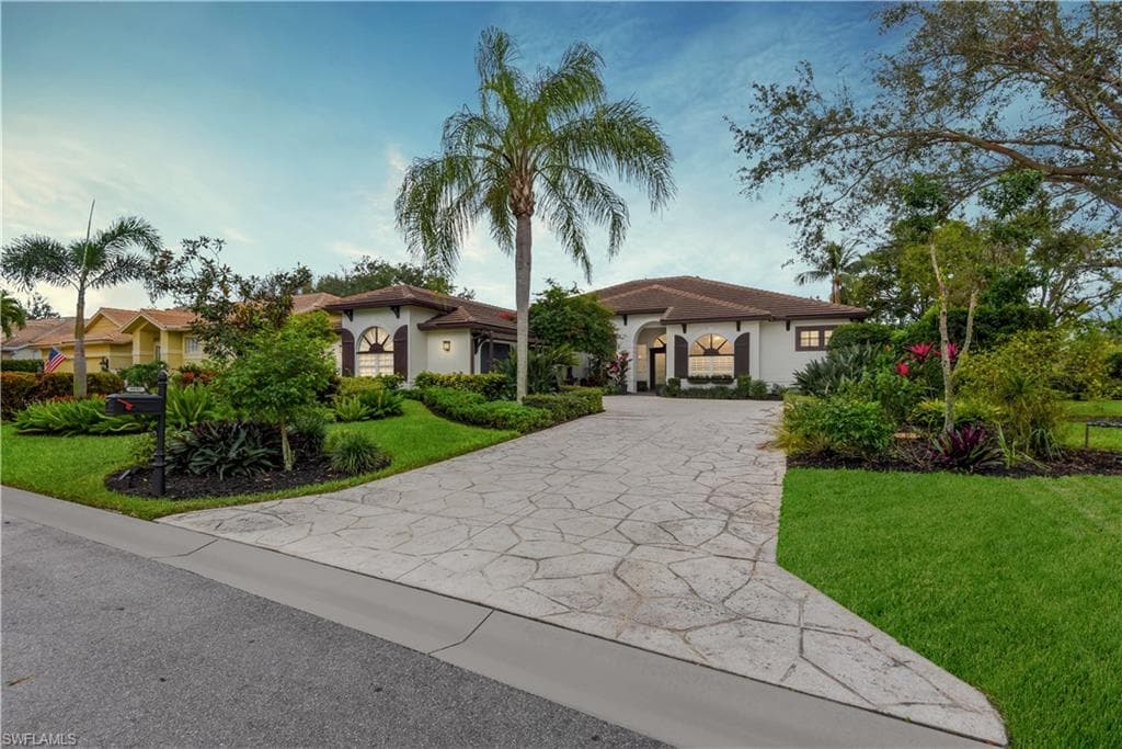 8890 Creek Run DR BONITA SPRINGS, FL 34135