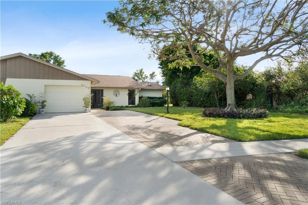 4704 Lakewood BLVD K-12 NAPLES, FL 34112