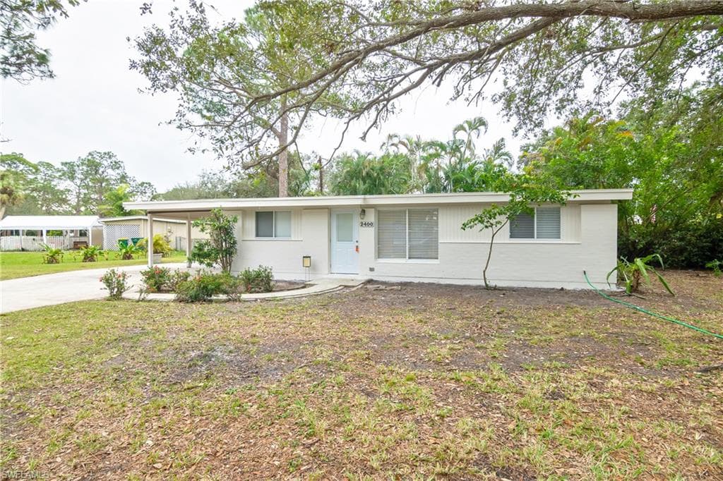 2400 Estey AVE NAPLES, FL 34104
