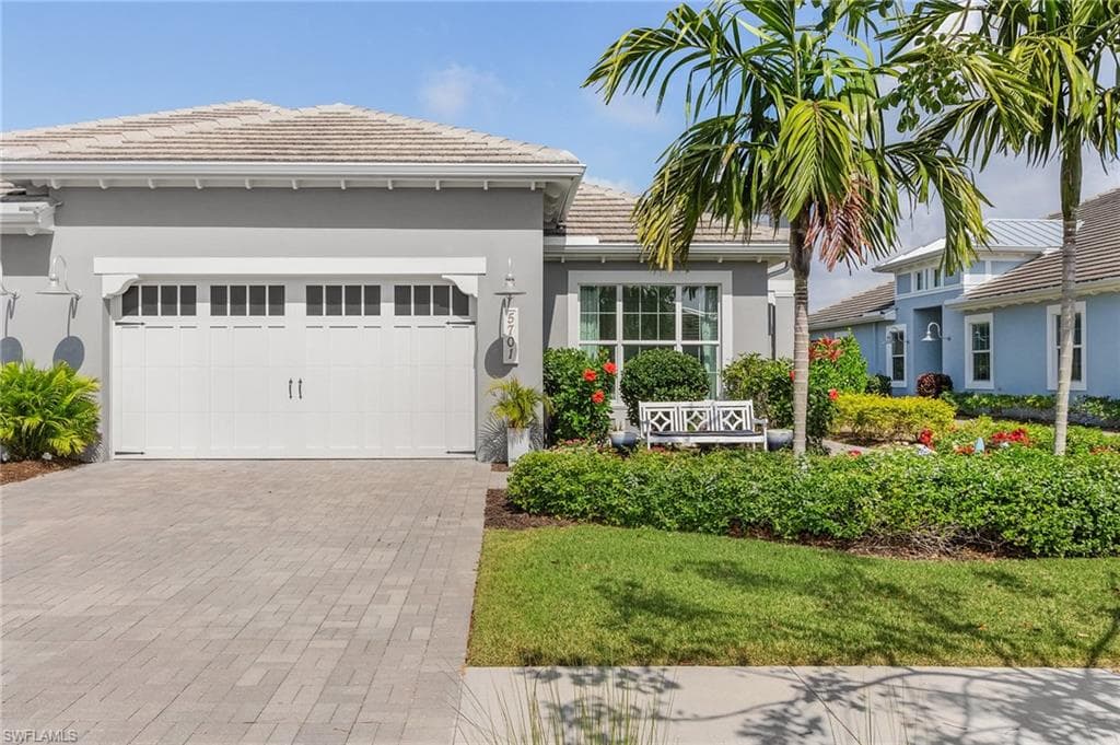 5701 Highbourne DR NAPLES, FL 34113