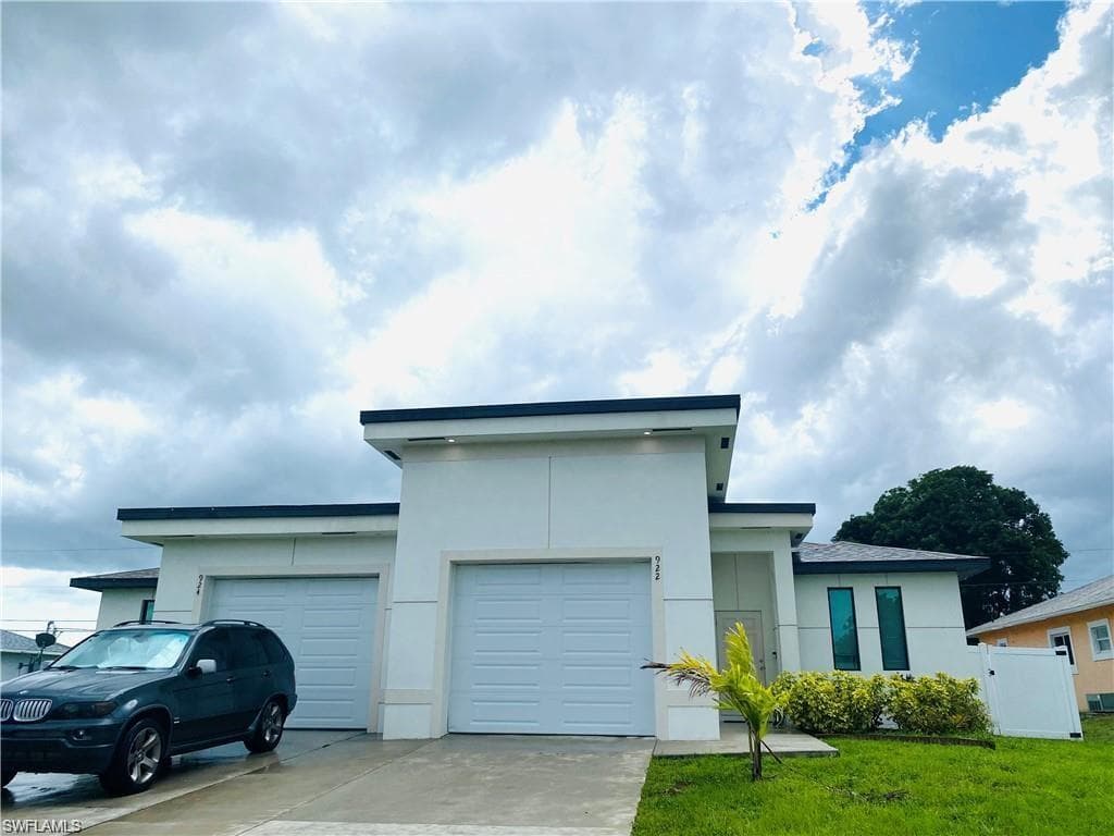 922-924 SE 6th CT CAPE CORAL, FL 33990