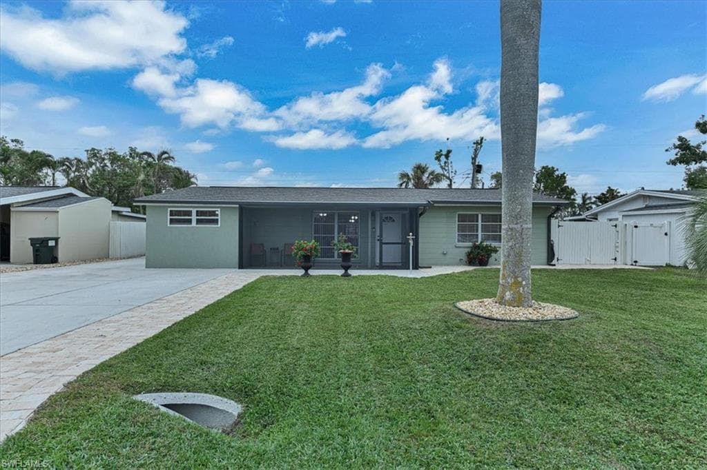 1423 Charles RD FORT MYERS, FL 33919