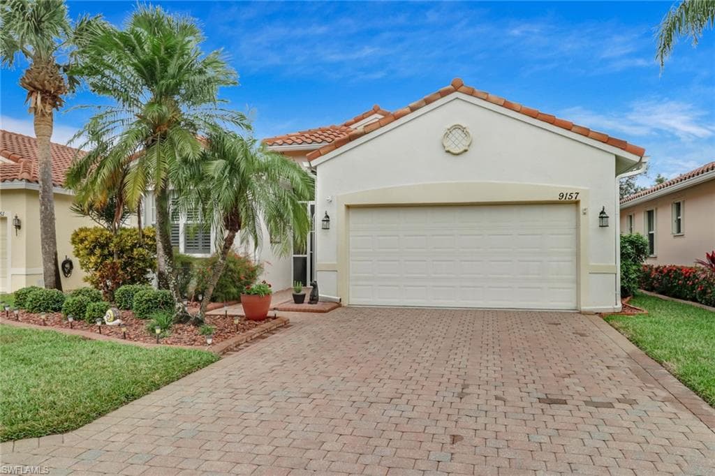 9157 Springview LOOP ESTERO, FL 33928