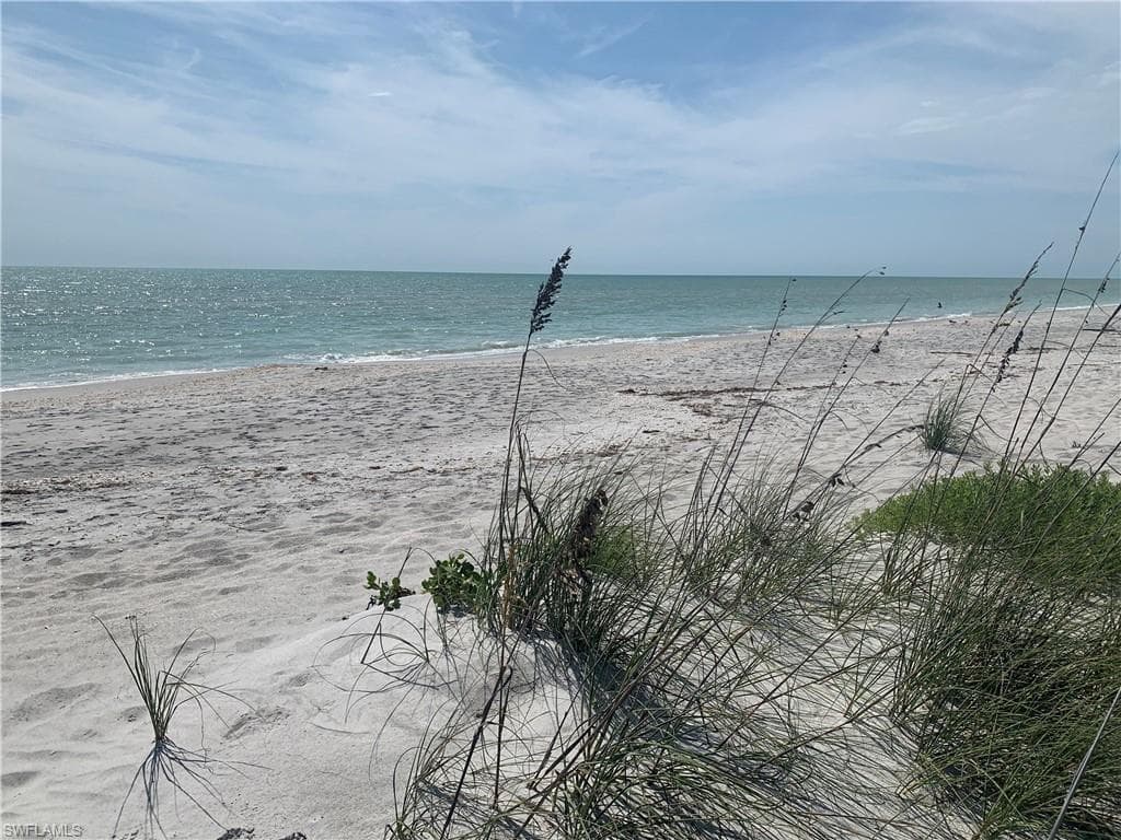 5001 Joewood DR SANIBEL, FL 33957