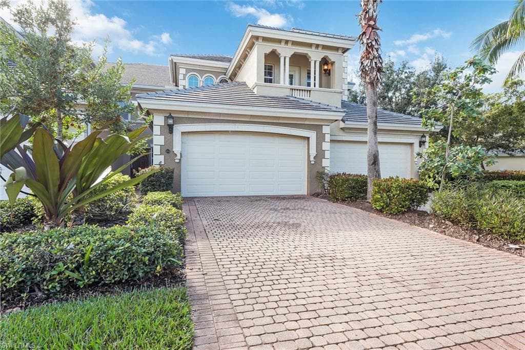 9233 Museo CIR 204 NAPLES, FL 34114