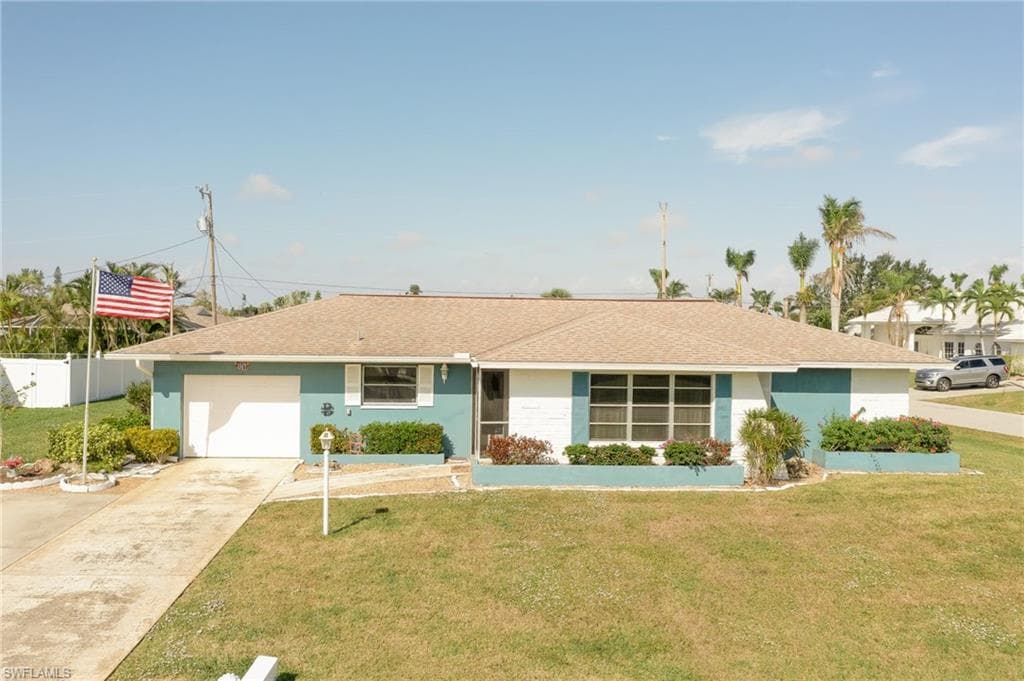 1029 SE 44th ST CAPE CORAL, FL 33904